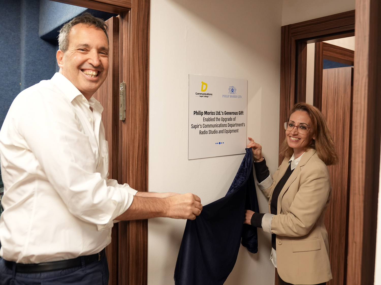 Unveiling Donor Plaque Radio Studio: Prof Nir Kedar with Coral Aviram PML (Photo Nicole Cramin)