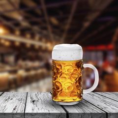 אילוסטרציה: כוס בירה על בר